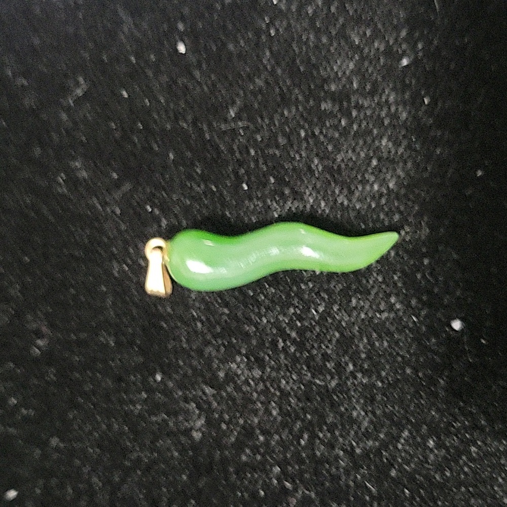 14K Yellow gold and jade nephrite pendant